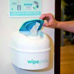 dezinfekčné utierky Wipepod na stenu